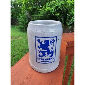 Vintage Lowenbrau Munchen 0.5L- Stoneware German-Stein Beer Mug Munich
